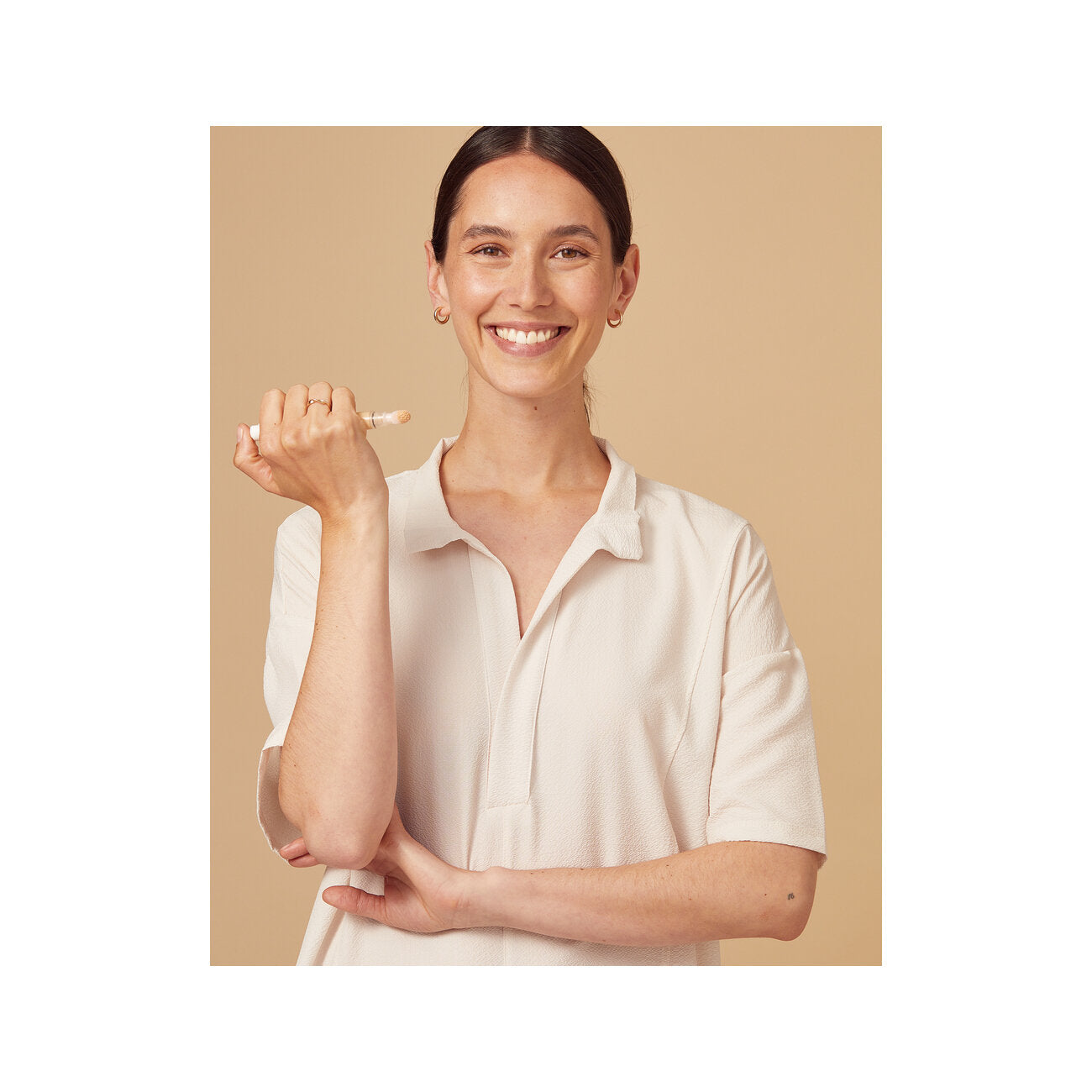 Nivea Q10 Power 3in1 Eye Care Cushion 02 Nude 4 ml Crema Contorno Occhi Colorata E Idratante-14