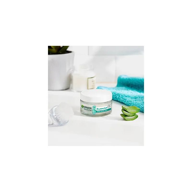 Garnier SkinActive Hyaluronic Aloe Crema Giorno Jelly Viso 50ml-2