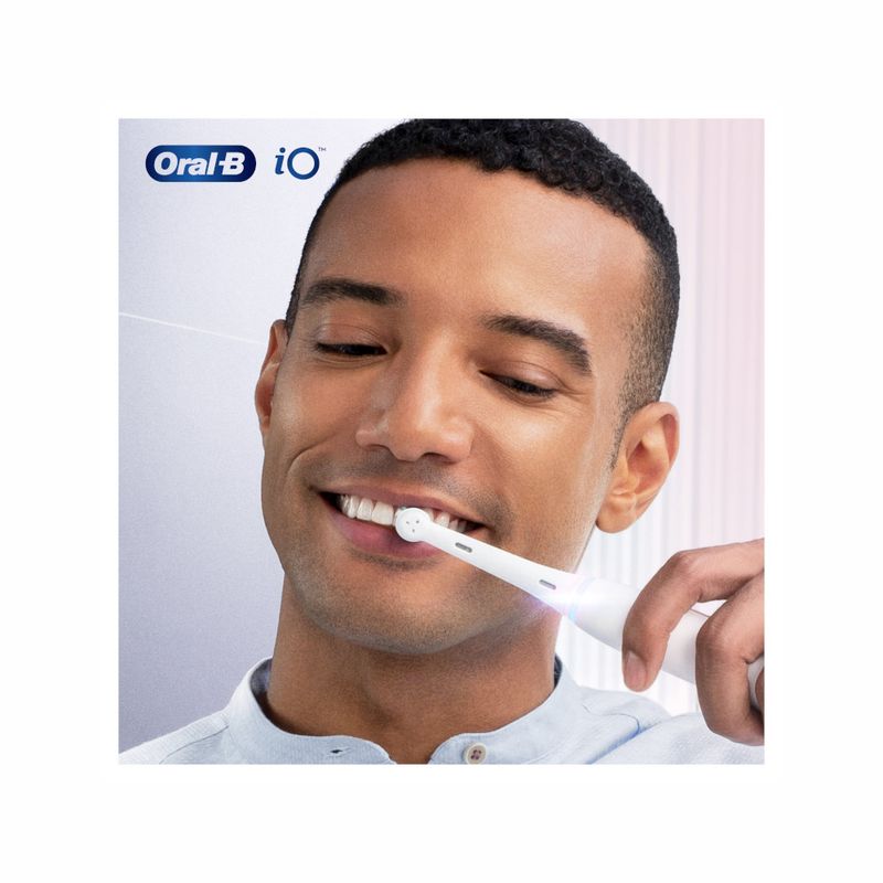 Oral-B Testine Di Ricambio Io Gentle Care Bianche 2 Pezzi-6