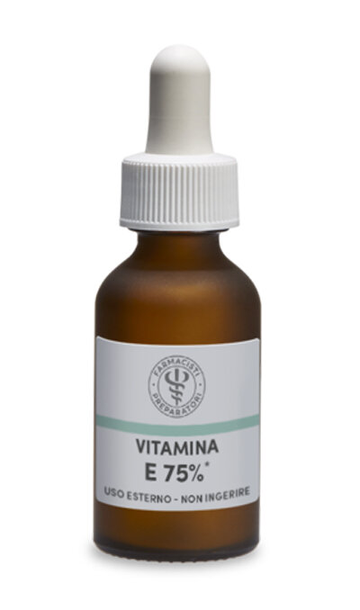 Amicafarmacia Attivo concentrato vitamina E 75% lenitivo 20ml